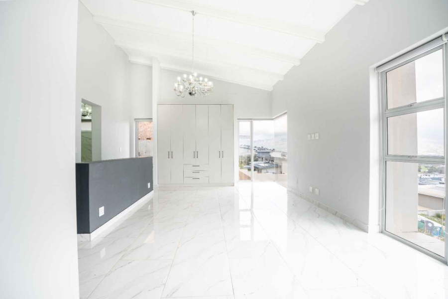 5 Bedroom Property for Sale in Fairhaven Country Estate Western Cape